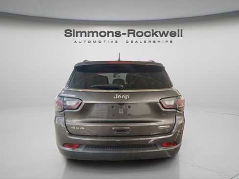 Used 2022 Jeep Compass Latitude w/ Sun and Sound Group image 6