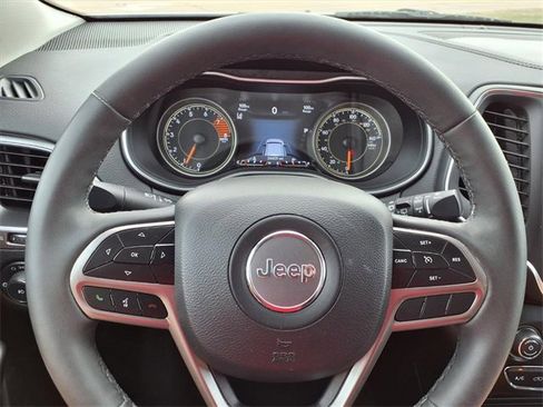 Used 2022 Jeep Cherokee Latitude Lux image 12