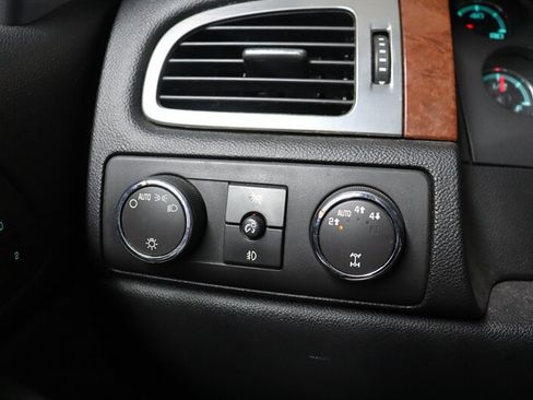 Used 2007 GMC Yukon SLT w/ SLT Preferred Equipment Group AWD/4WD image 14
