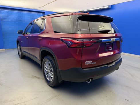 Used 2023 Chevrolet Traverse LT FWD image 5