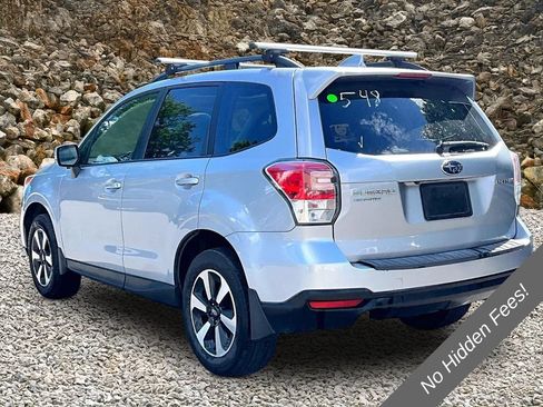Used 2018 Subaru Forester 2.5i Premium w/ All-Weather Package AWD/4WD image 9