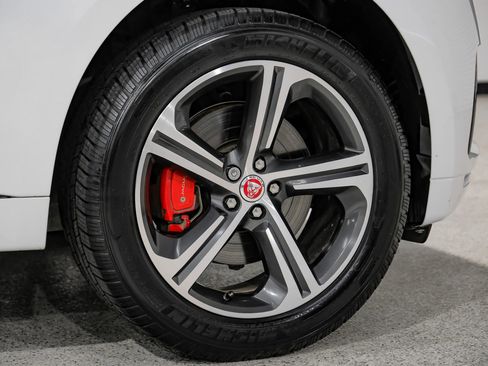 Used 2017 Jaguar F-PACE S image 62