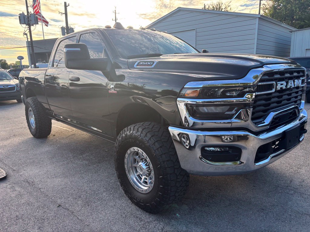 Used 2025 RAM 3500 Tradesman AWD/4WD image 1