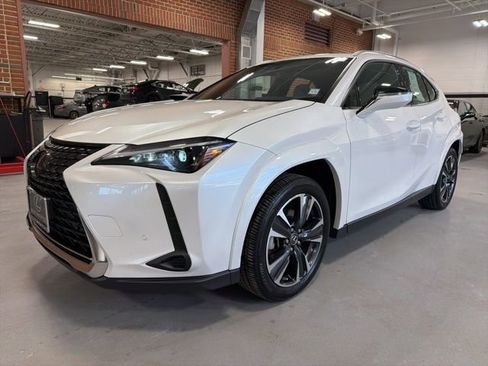 Used 2024 Lexus UX 250h AWD w/ Premium Package image 3