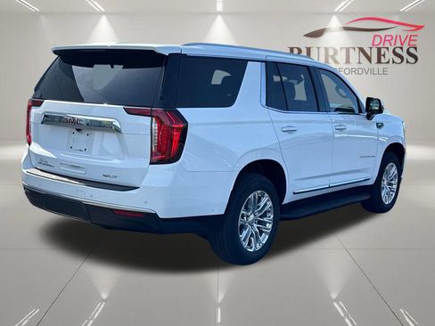 Certified 2023 GMC Yukon SLT w/ SLT Premium Package AWD/4WD image 8
