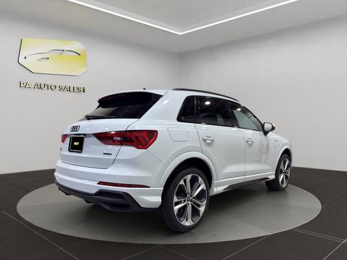 Used 2022 Audi Q3 2.0T Premium Plus w/ Premium Plus Package image 7