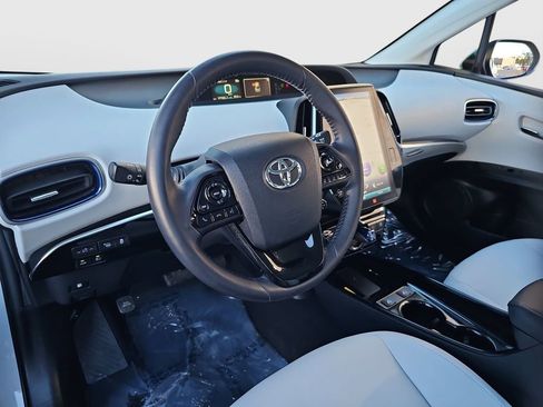 Certified 2022 Toyota Prius Limited w/ Premium Convenience Package image 9