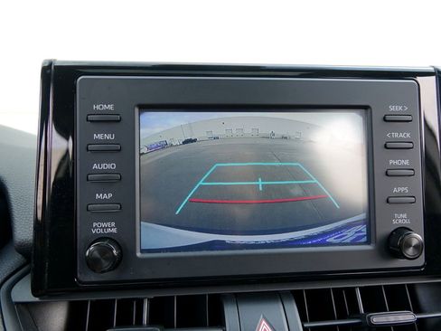 Used 2019 Toyota RAV4 XLE image 10