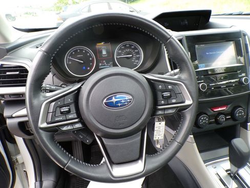 Used 2020 Subaru Forester Premium AWD/4WD image 12