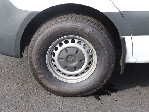 Used 2023 Mercedes-Benz Sprinter 2500 image 15