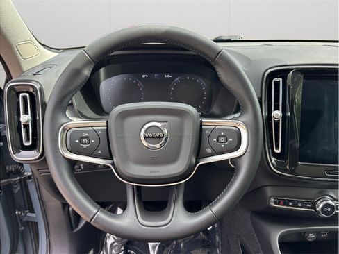Used 2021 Volvo XC40 T5 Momentum w/ Premium Package AWD/4WD image 25