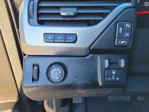 Used 2019 Chevrolet Tahoe Premier image 21