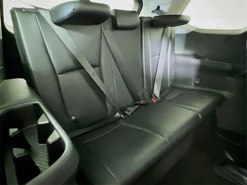 Certified 2025 Toyota Grand Highlander XLE image 24