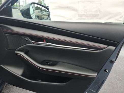 New 2025 MAZDA MAZDA3 Carbon image 30