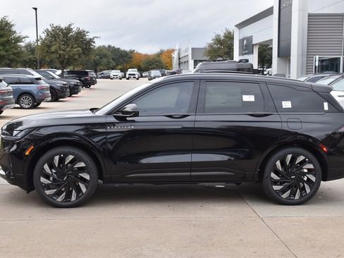 New 2026 Lincoln Nautilus Reserve w/ Jet Appearance Package image 11