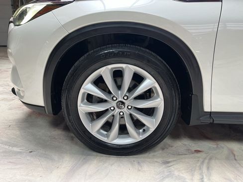 Used 2019 INFINITI QX50 Luxe w/ Cargo Package AWD/4WD image 32