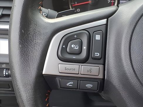 Used 2017 Subaru Crosstrek 2.0i Premium image 12