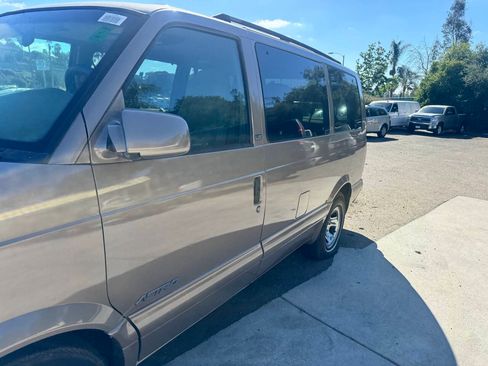 Used 2001 Chevrolet Astro Passenger RWD image 4