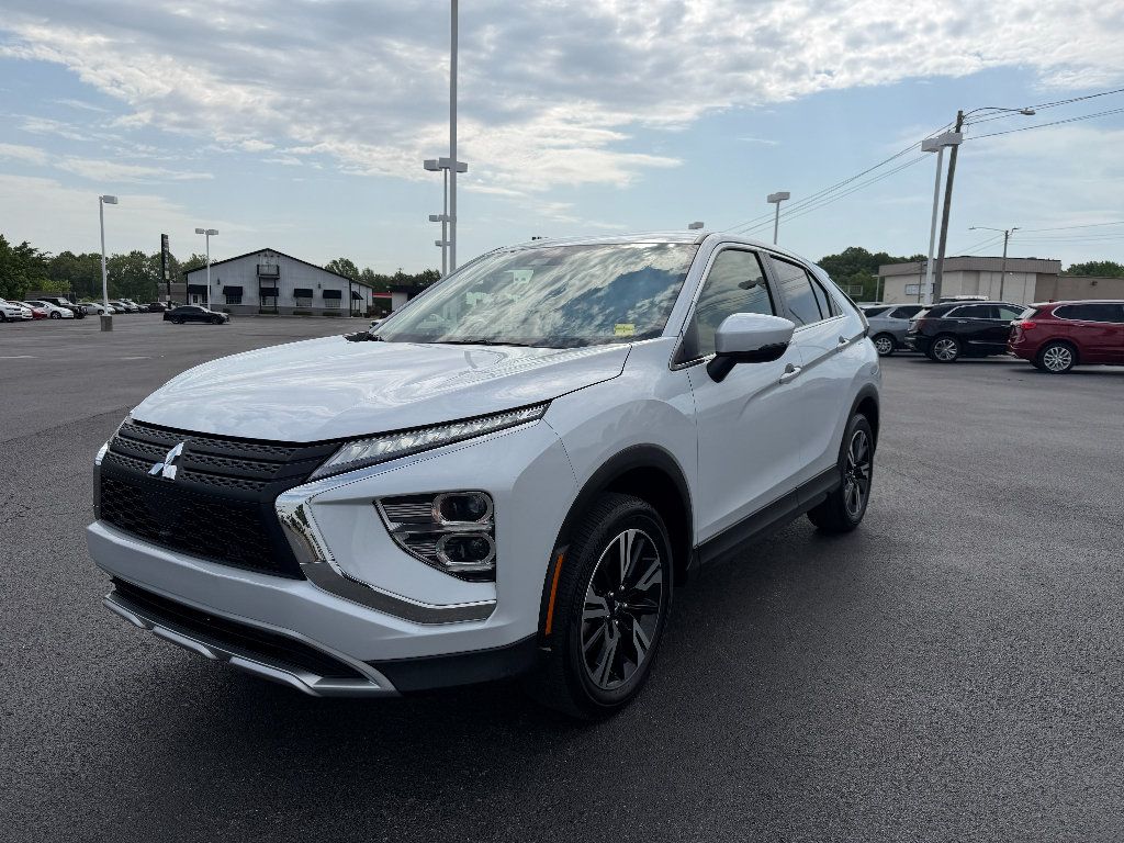 Used 2025 Mitsubishi Eclipse Cross SE AWD/4WD image 3