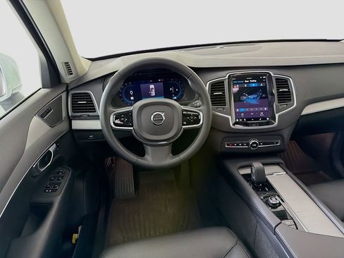 Used 2024 Volvo XC90 B5 Core w/ Protection Package Premier image 26