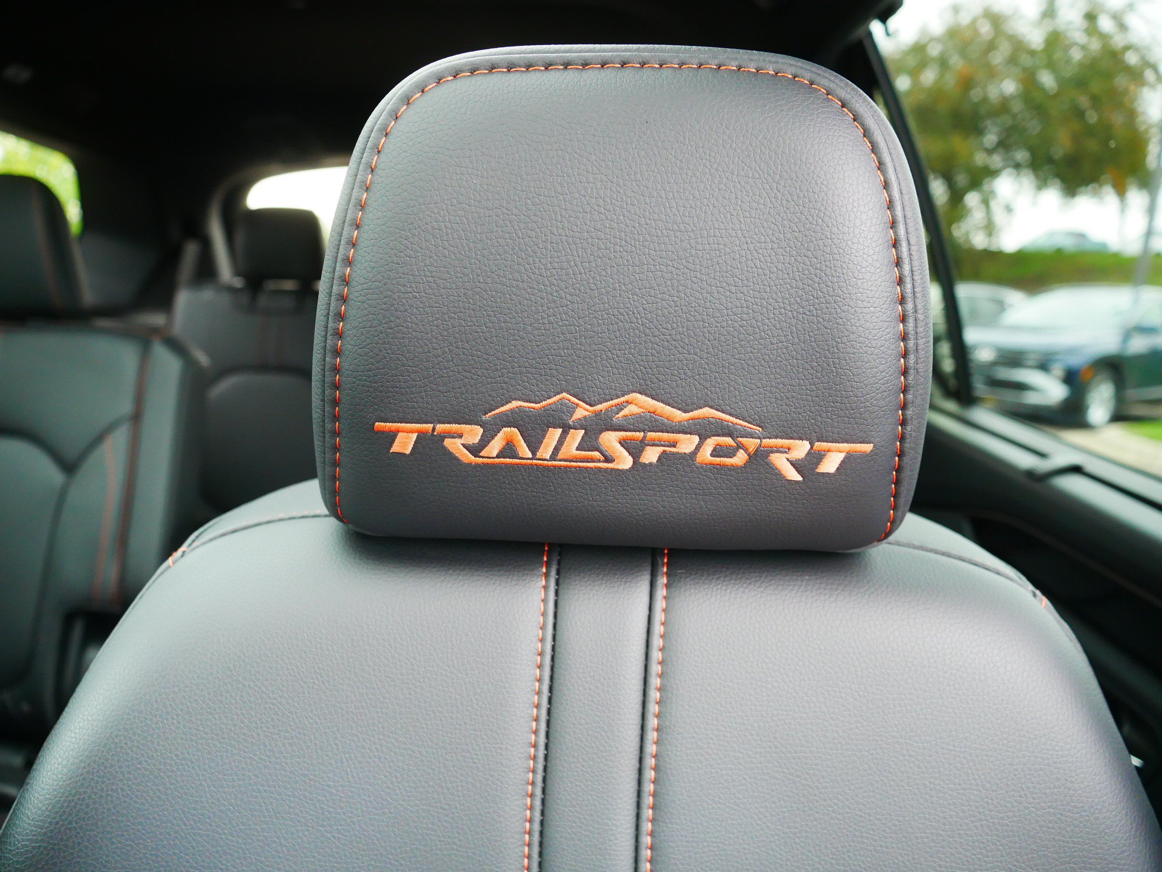 Used 2025 Honda Pilot TrailSport image 34