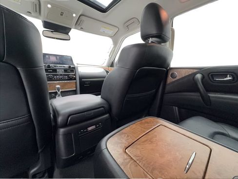 Used 2021 Nissan Armada SL w/ Captain's Chairs Package AWD/4WD image 40