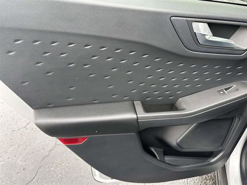 Used 2020 Ford Escape SE Sport image 12