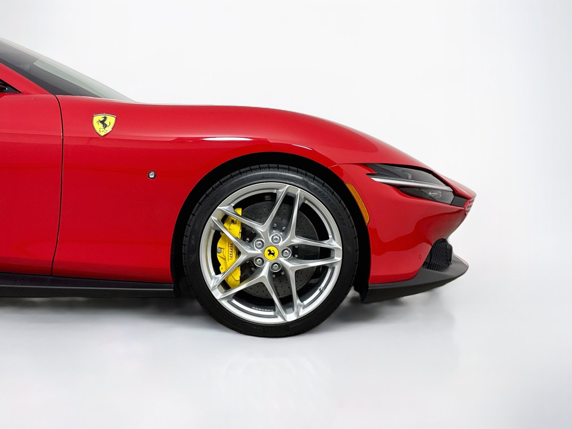 Certified 2024 Ferrari Roma Spider RWD image 28