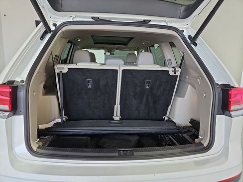 Certified 2023 Volkswagen Atlas SEL AWD/4WD image 12