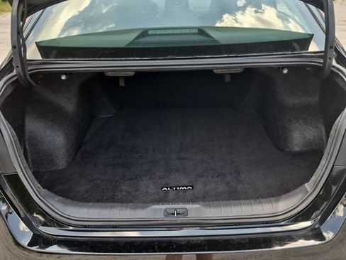 Used 2025 Nissan Altima 2.5 SR FWD image 28