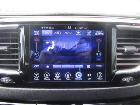 Used 2017 Chrysler Pacifica Touring Plus w/ Tire & Wheel Group image 21