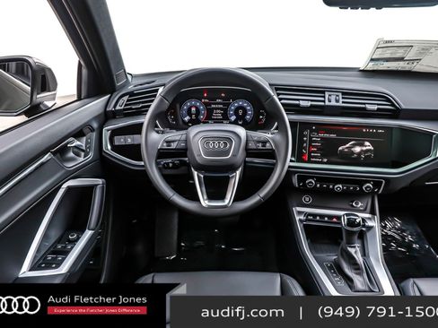 New 2025 Audi Q3 2.0T Premium image 4