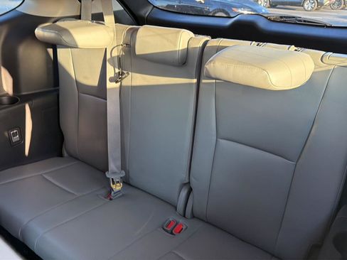 Certified 2021 Toyota Highlander XLE FWD image 12