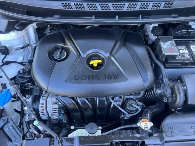 Used 2014 Hyundai Elantra SE w/ Option Group 02 FWD image 23
