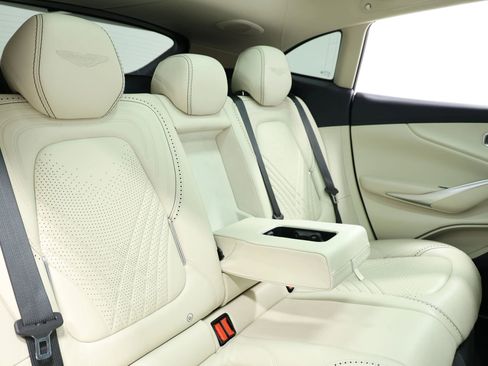 Used 2021 Aston Martin DBX AWD/4WD image 69