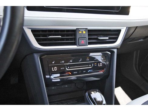 Used 2026 Volkswagen Taos SE FWD image 24