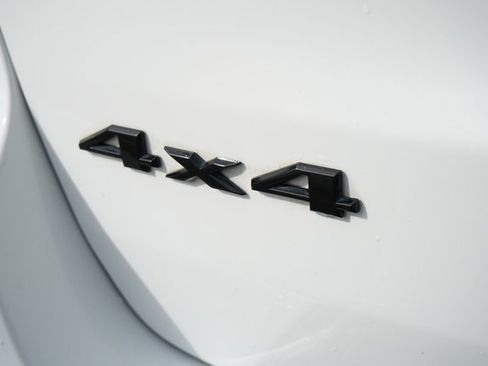 Used 2022 Jeep Grand Cherokee Laredo X image 14