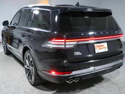 Used 2023 Lincoln Aviator Reserve w/ Equipment Group 201A RWD image 9