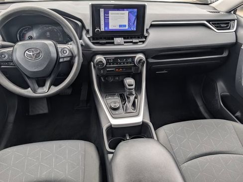 Used 2025 Toyota RAV4 XLE AWD/4WD image 11