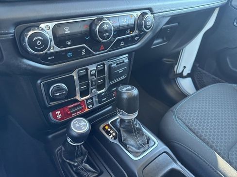 Used 2024 Jeep Wrangler Unlimited Rubicon 4xe image 17