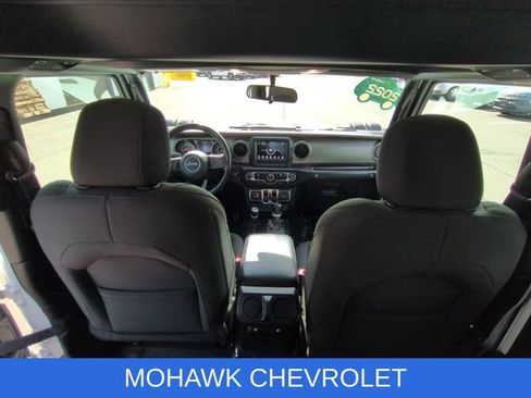 Used 2022 Jeep Gladiator Sport image 20