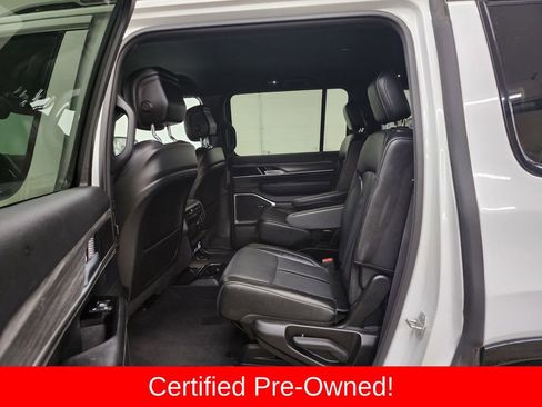 Certified 2024 Jeep Wagoneer Series II image 26