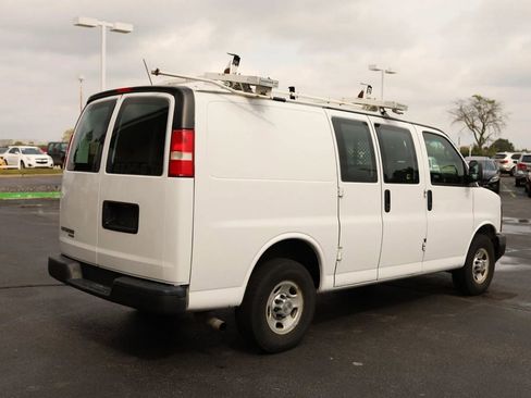 Used 2013 Chevrolet Express 2500 image 5