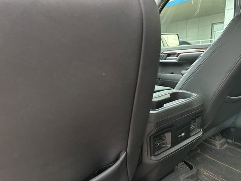 Used 2024 Chevrolet Silverado 1500 LT Trail Boss w/ LT Trail Boss Premium Package AWD/4WD image 31