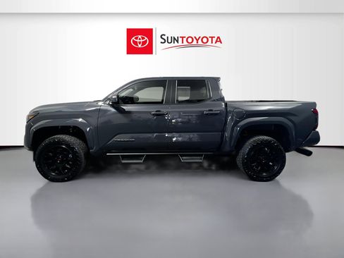 Used 2026 Toyota Tacoma SR5 image 7