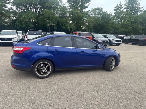 Used 2012 Ford Focus Titanium FWD image 23