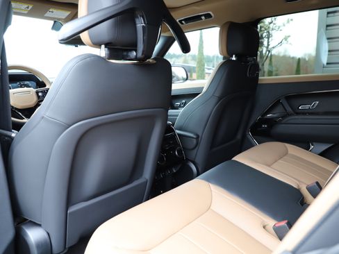 New 2026 Land Rover Range Rover Sport Dynamic SE image 13