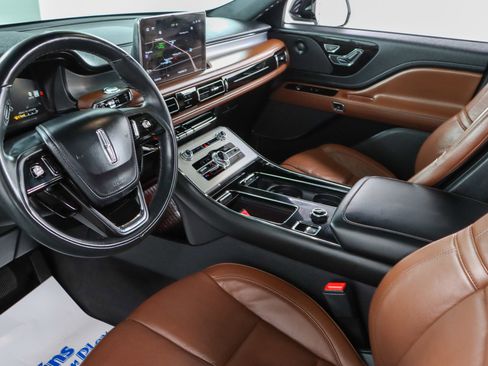 Used 2023 Lincoln Aviator Reserve w/ Jet Package RWD image 25