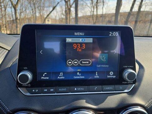 Used 2024 Nissan Sentra SV FWD image 17