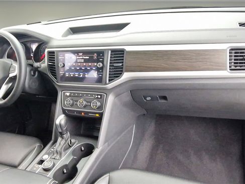 Used 2021 Volkswagen Atlas SE w/ Panoramic Sunroof Package image 26